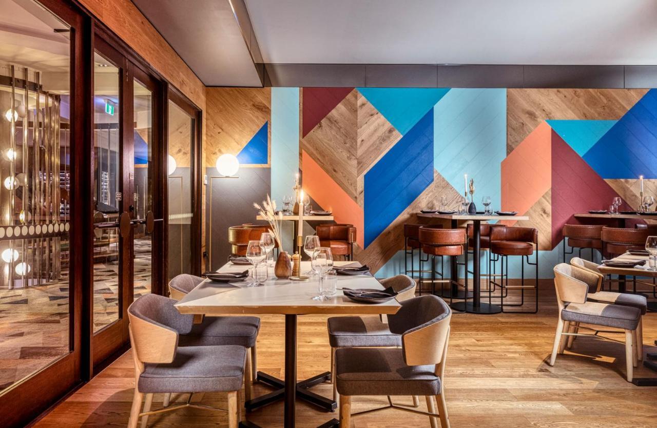 Qt Квинстаун Экстерьер фото The interior of the restaurant